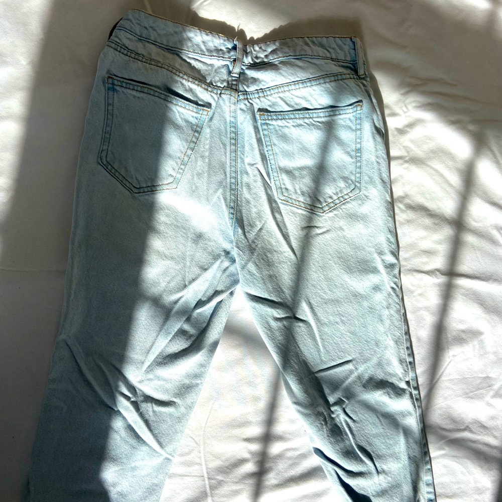 PacSun women’s bleached straight leg mid-rise jeans